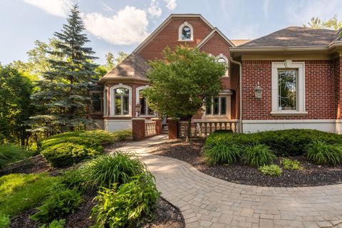 A home in Bloomfield Twp