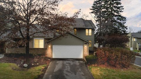 A home in West Bloomfield Twp