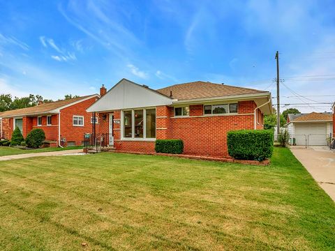 A home in Dearborn Heights