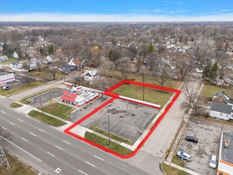 3755 E 8 MILE Road Warren City Macomb MI 48091