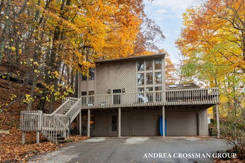 A home in Laketown Twp