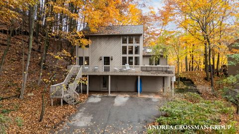 A home in Laketown Twp