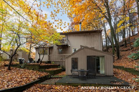 A home in Laketown Twp