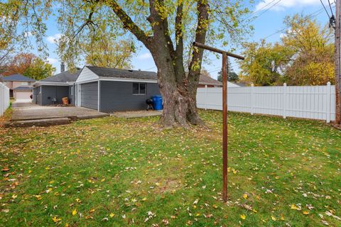 A home in Dearborn Heights