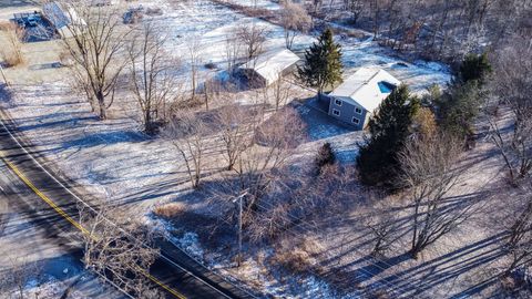 A home in Unadilla Twp