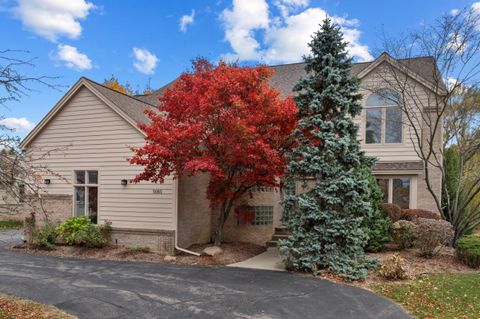 A home in West Bloomfield Twp