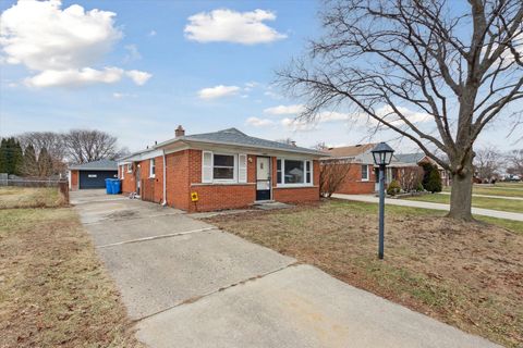 A home in Dearborn Heights