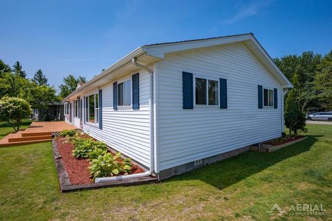 A home in Edwards Twp