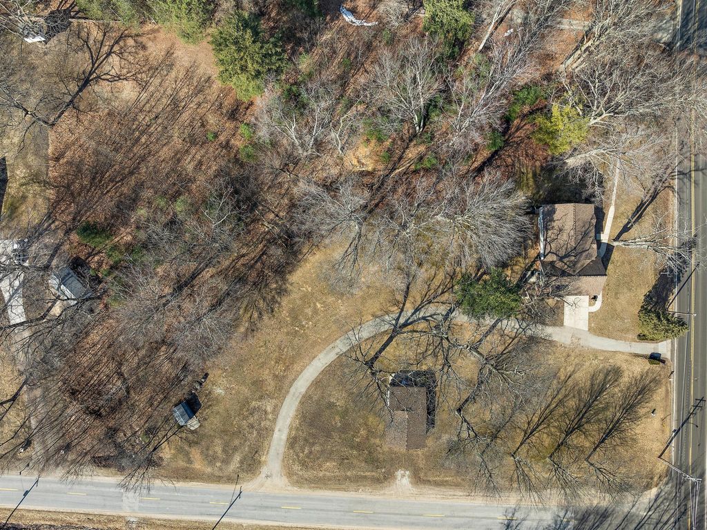 listing image 80