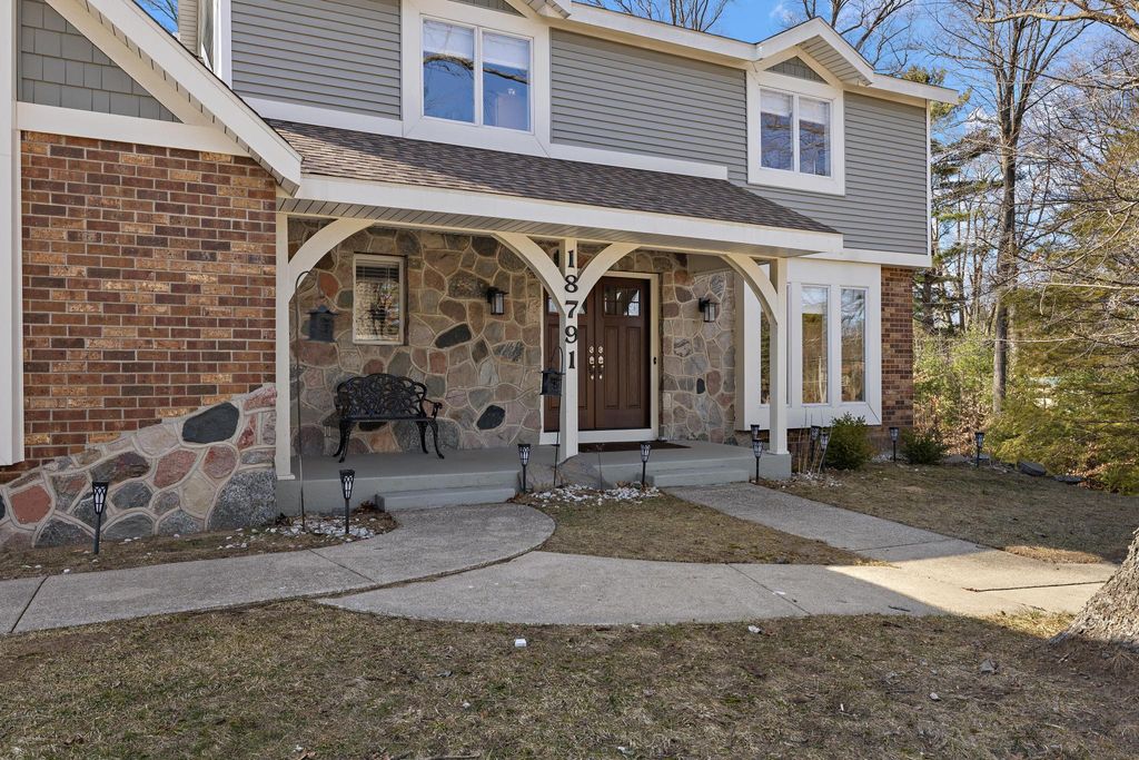 listing image 93