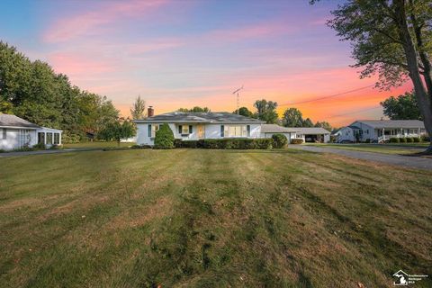 A home in La Salle Twp