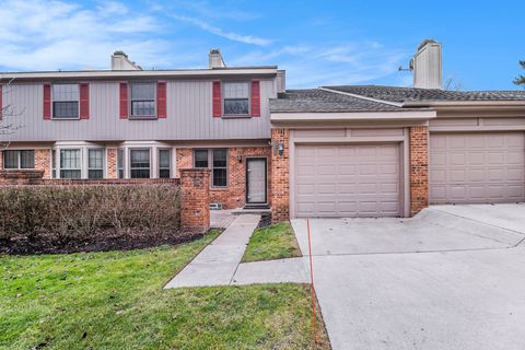 A home in West Bloomfield Twp