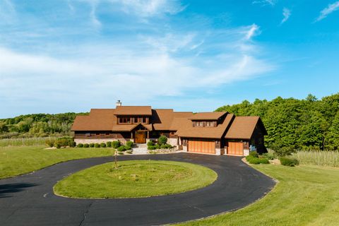 A home in Peninsula Twp