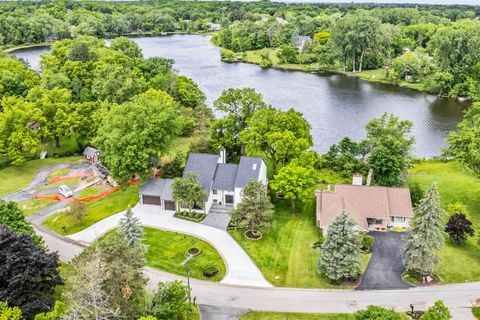 A home in West Bloomfield Twp