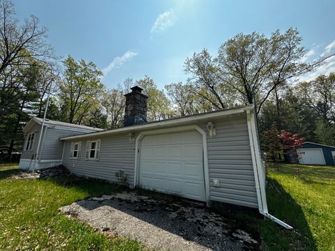 A home in Peacock Twp