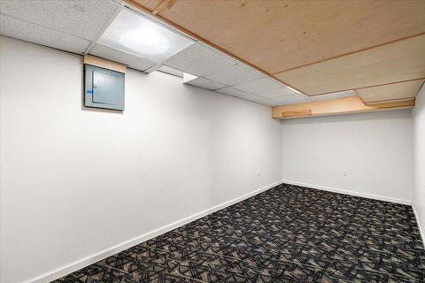 A home in WestBloomfieldCharterTownship_Oakland