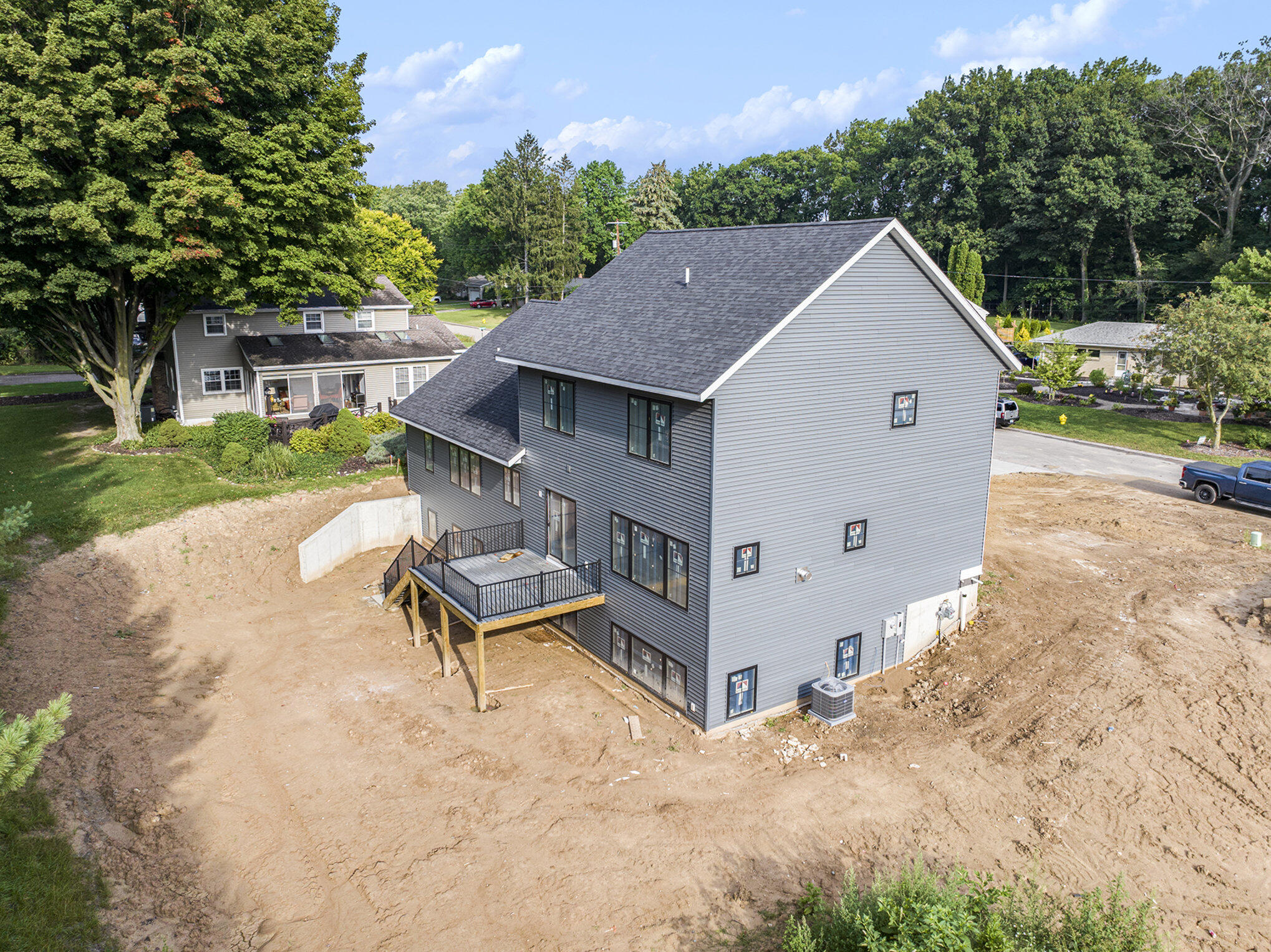 Photo 7 of 23 of 4740 Braeburn SE house