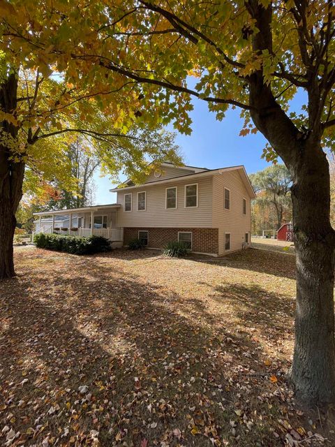 A home in Swan Creek Twp