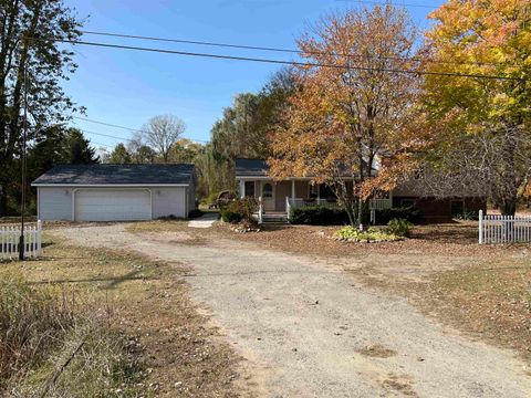 A home in Swan Creek Twp