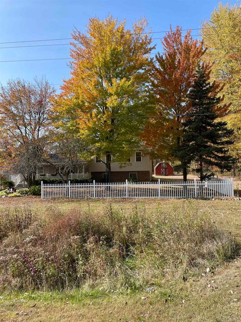 A home in Swan Creek Twp