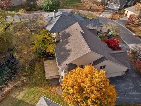 A home in West Bloomfield Twp