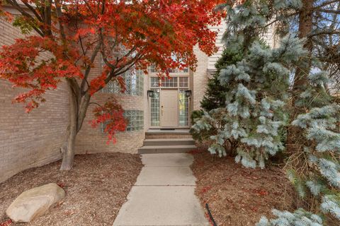 A home in West Bloomfield Twp