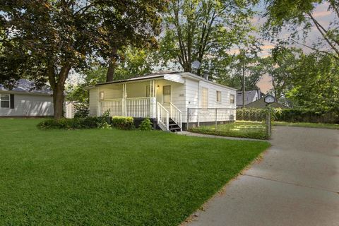 A home in Dearborn Heights