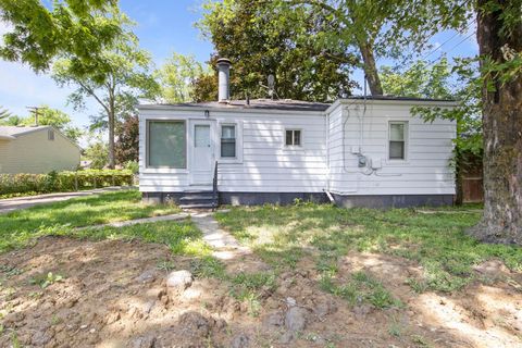 A home in Dearborn Heights