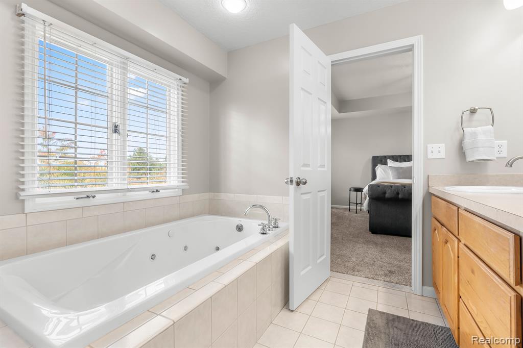 AtlasTownship_Genesee, Michigan 48438, United States, 3 Bedrooms Bedrooms, ,3 BathroomsBathrooms,Residential,Pending,13383