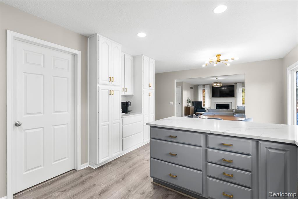 AtlasTownship_Genesee, Michigan 48438, United States, 3 Bedrooms Bedrooms, ,3 BathroomsBathrooms,Residential,Pending,13383