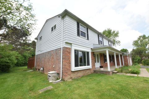 A home in West Bloomfield Twp