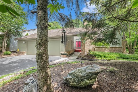 A home in Bloomfield Twp