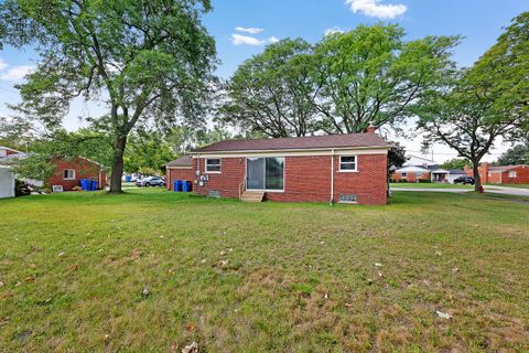 A home in Dearborn Heights