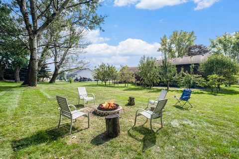 A home in Grand Blanc Twp