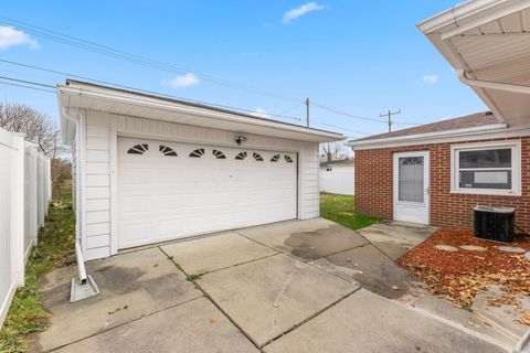 A home in Dearborn Heights