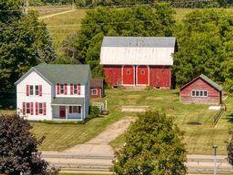 A home in Eureka Twp