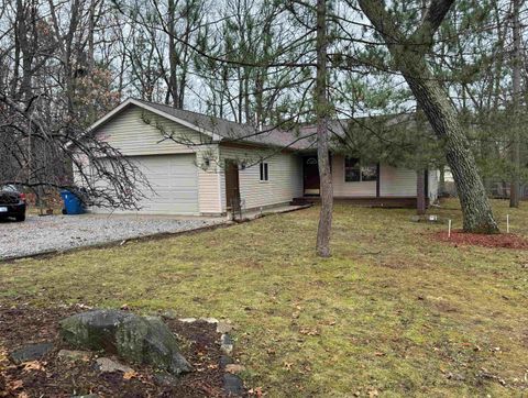 A home in Houghton Lake