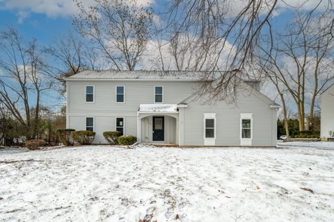 A home in West Bloomfield Twp