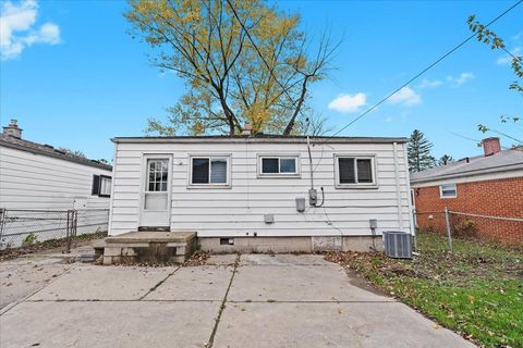 A home in Dearborn Heights