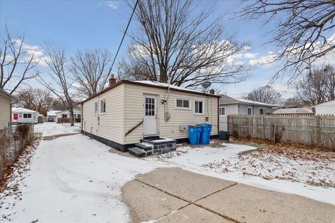 A home in Dearborn Heights