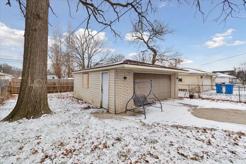 A home in Dearborn Heights