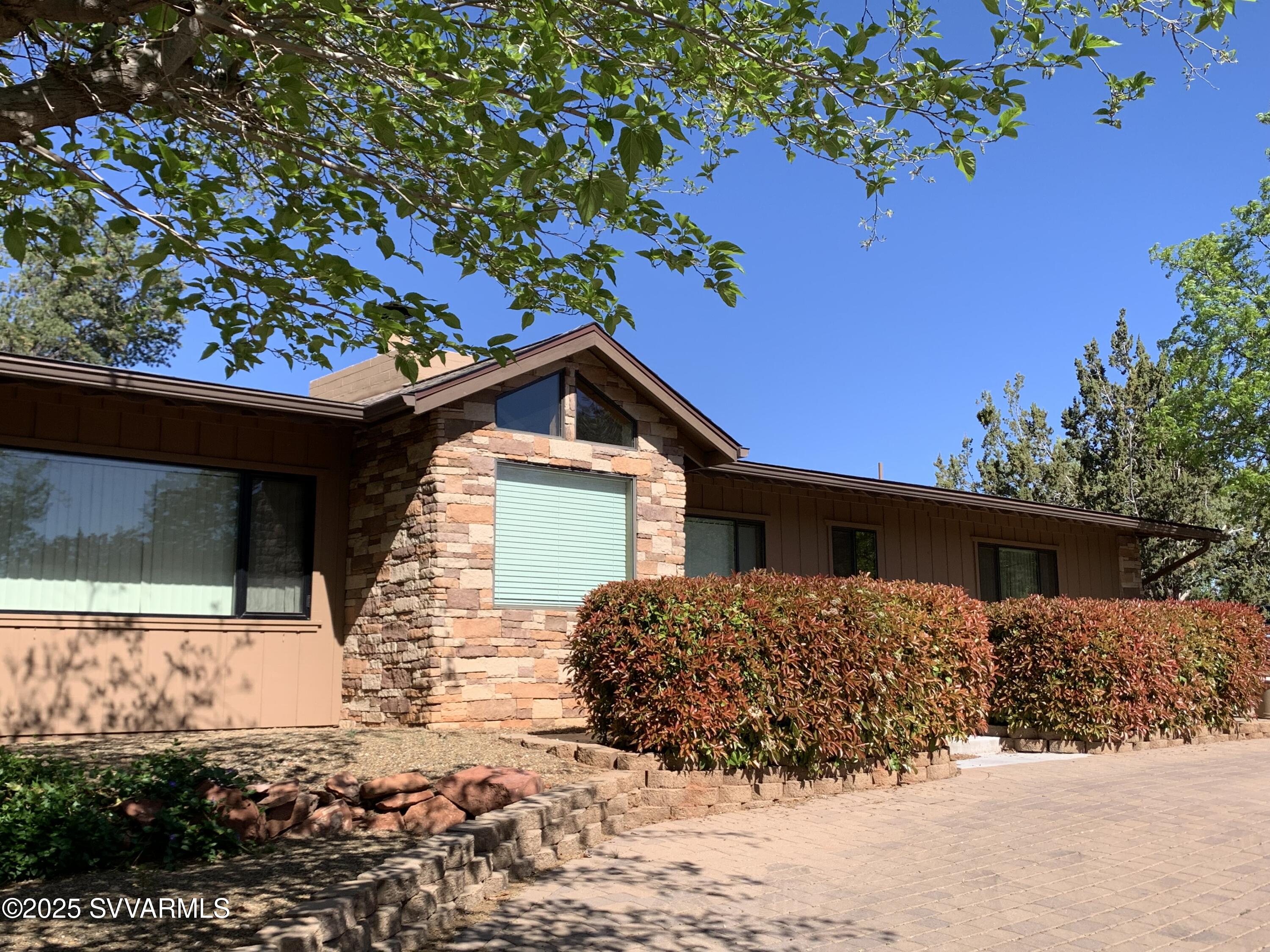 55 Thunderbird Drive
