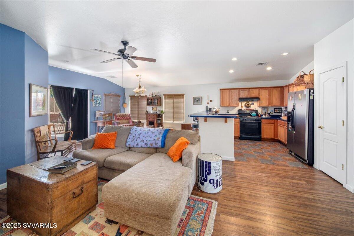 4972 E Cedar Creek Drive