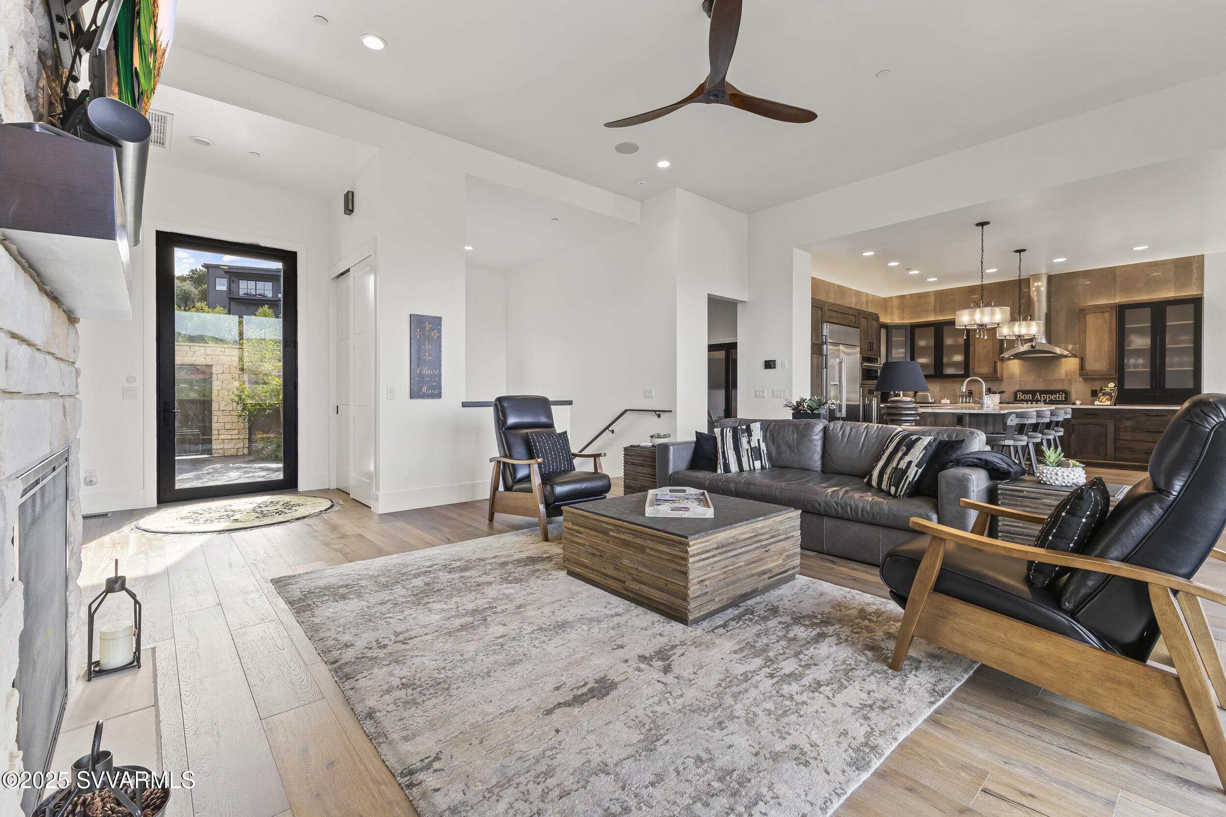 3175 Calle Del Arroyo
