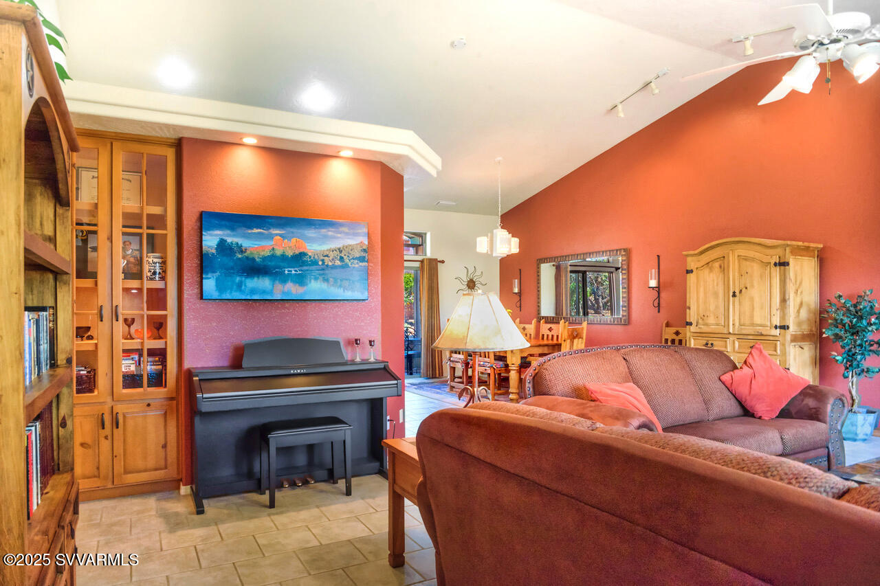 300 Bell Rock Blvd