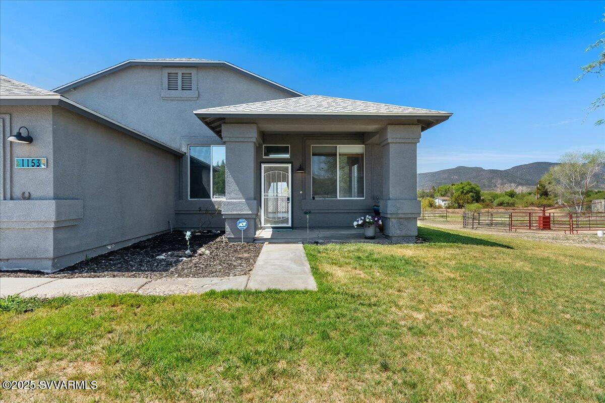 1153 Esther Pkwy