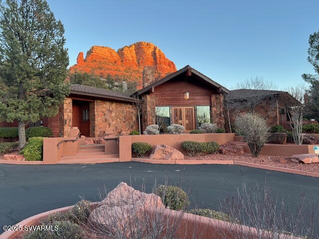 311 Acacia Drive