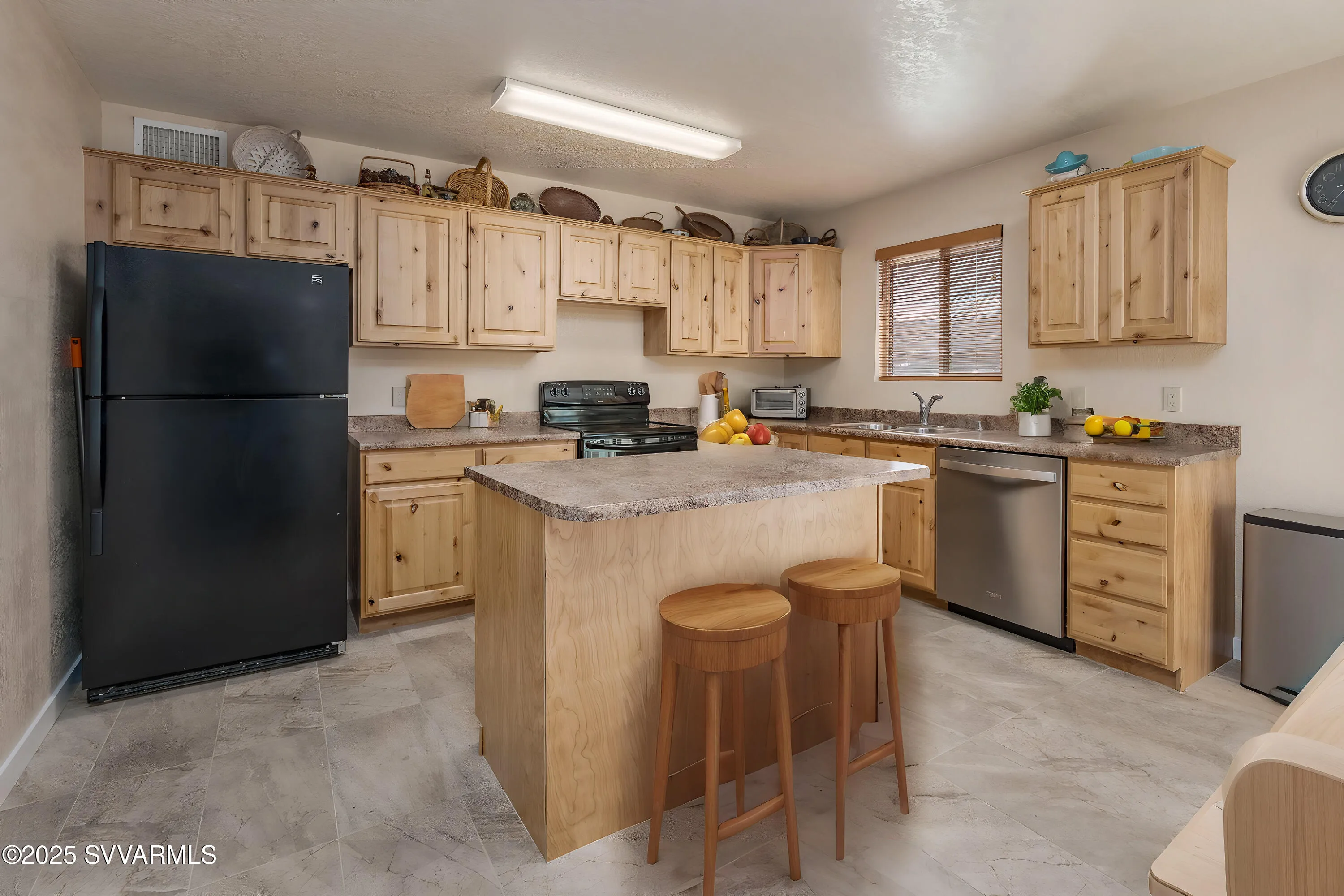 Cottonwood, Arizona 86326, United States, 3 Bedrooms Bedrooms, ,2 BathroomsBathrooms,Residential,Pending,638