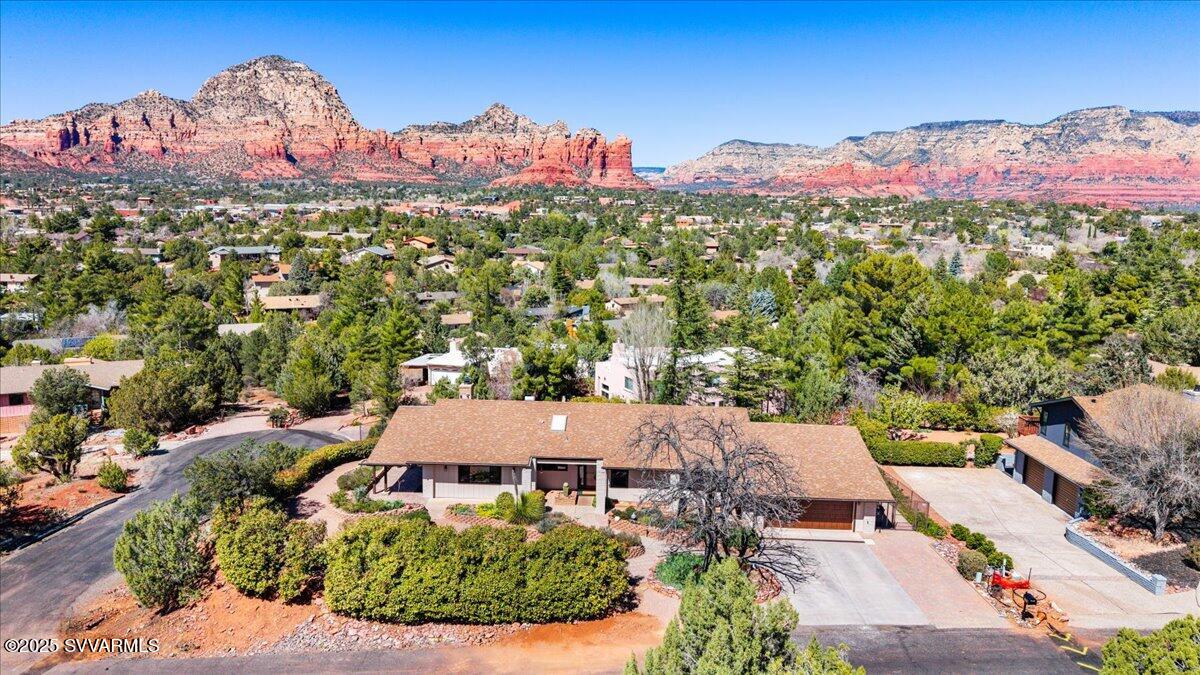 320 Panorama Blvd