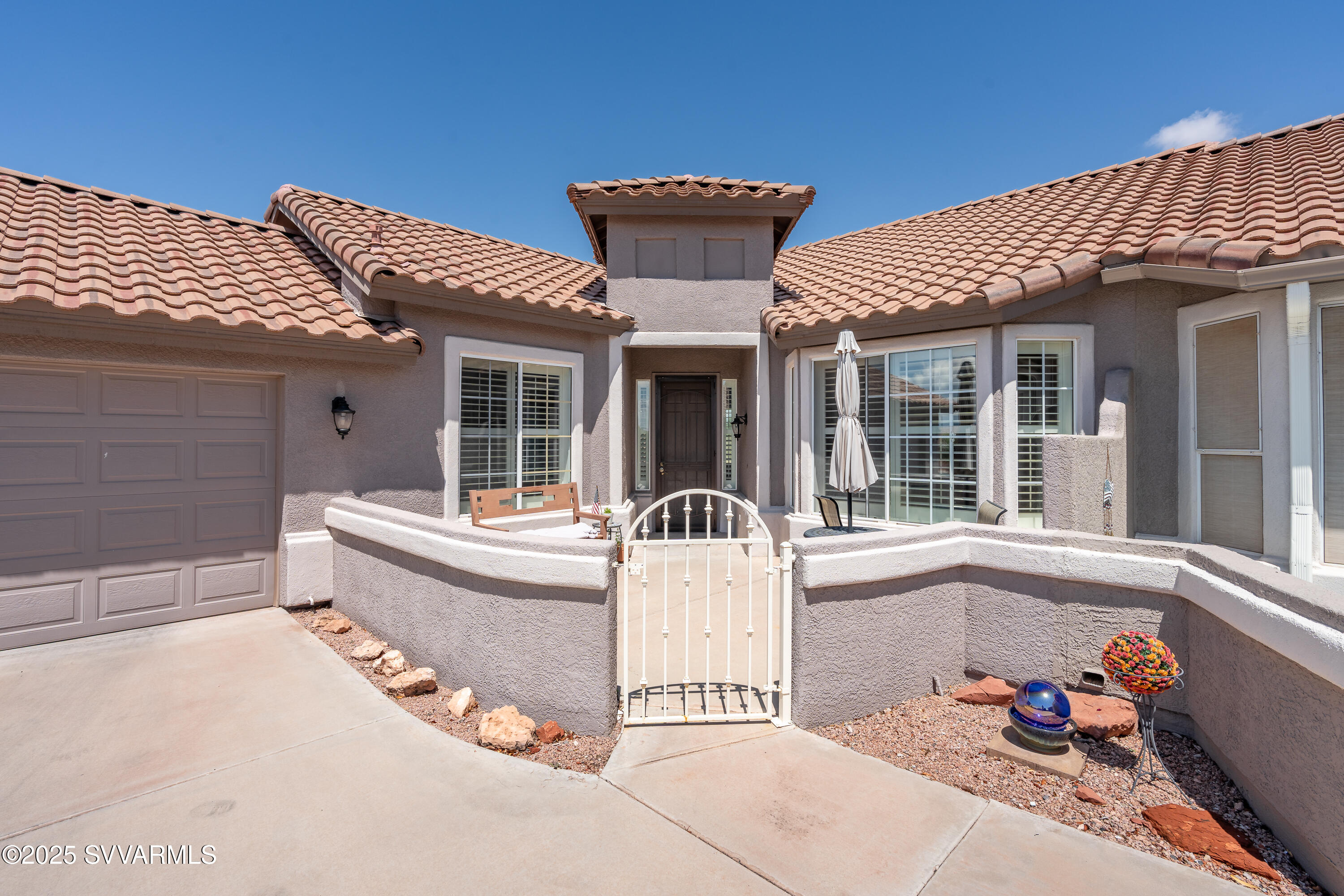 413 S Valle Escondido